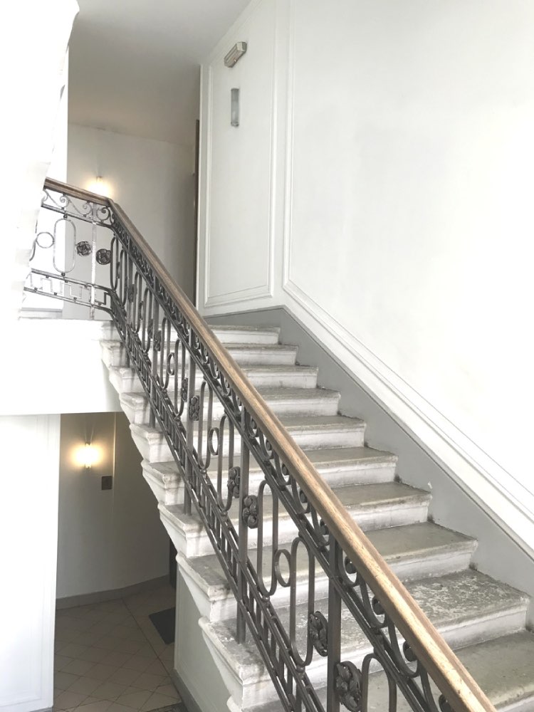 Подъем по лестнице до 4 этажа